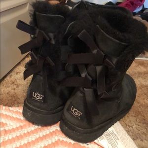 Ugg’s with the bows